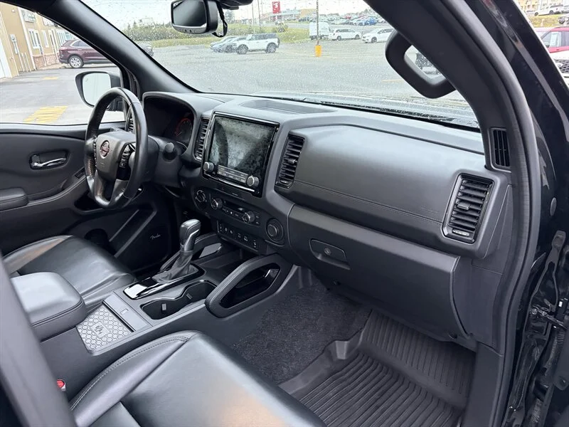 Used 2022 Black Nissan PRO-4X image 7