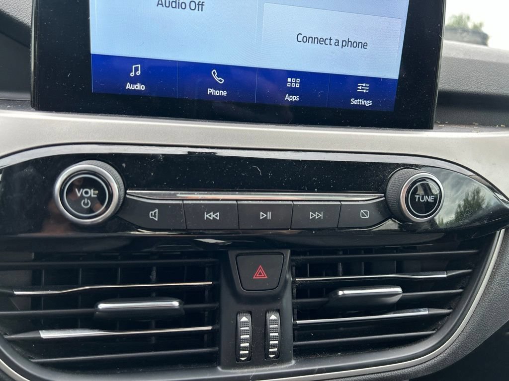 Used 2020 Magnetic Ford SE image 27