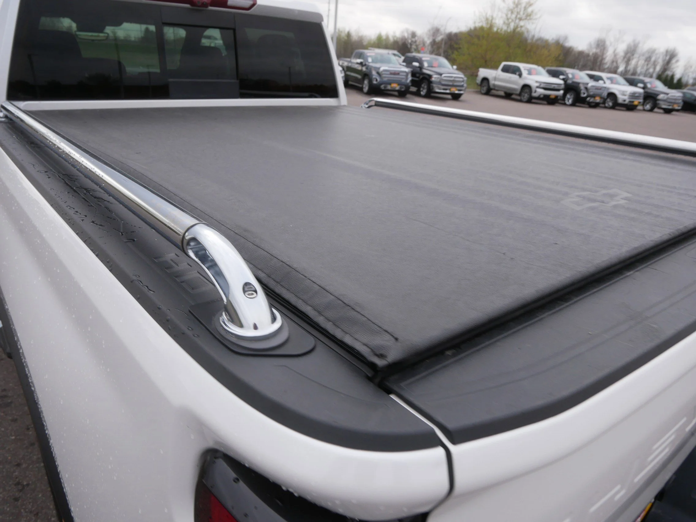 Used 2025 Iridescent Pearl Tricoat Chevrolet High Country image 21