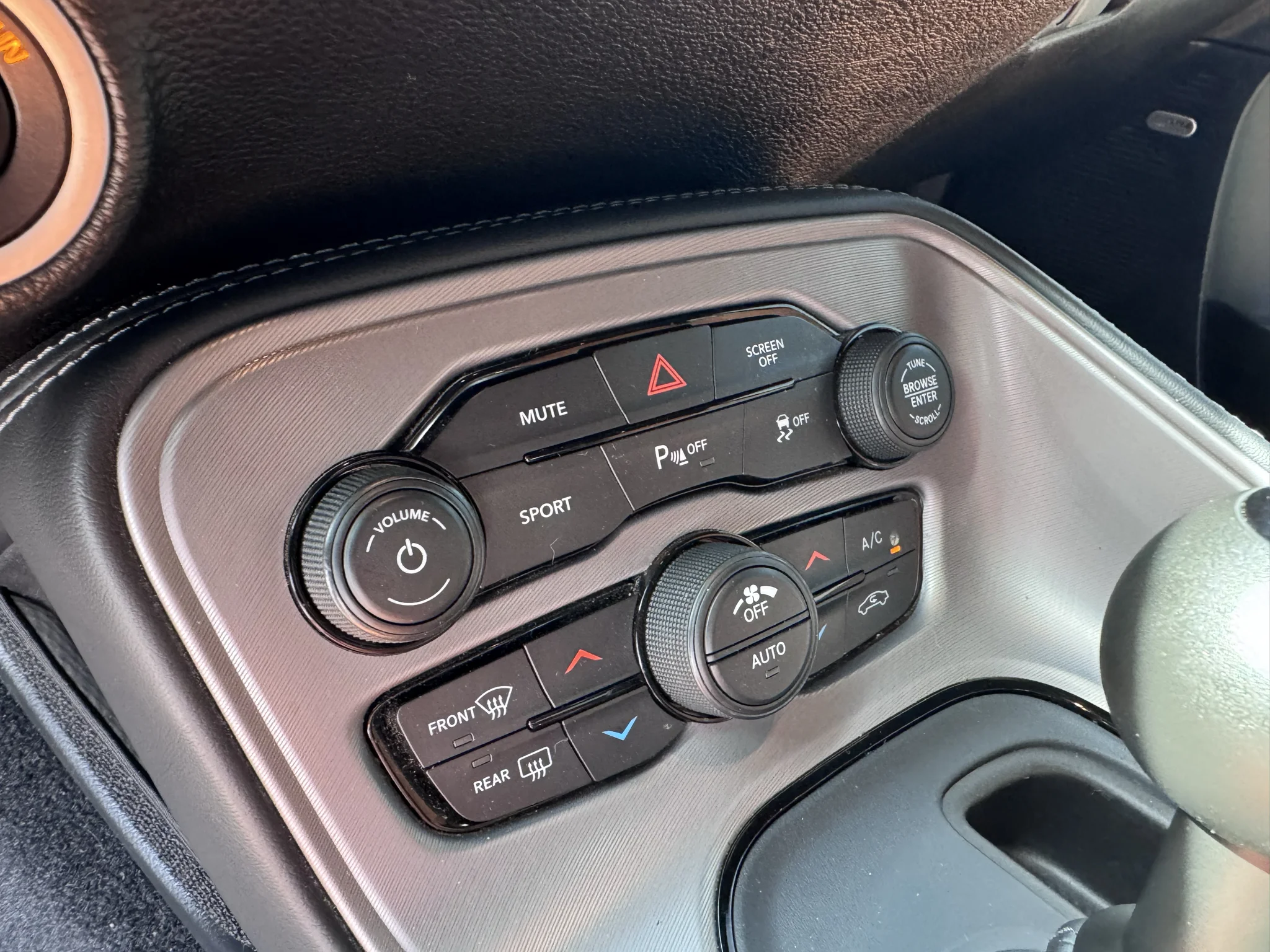Used 2023 Granite Pearlcoat Dodge R/T image 17