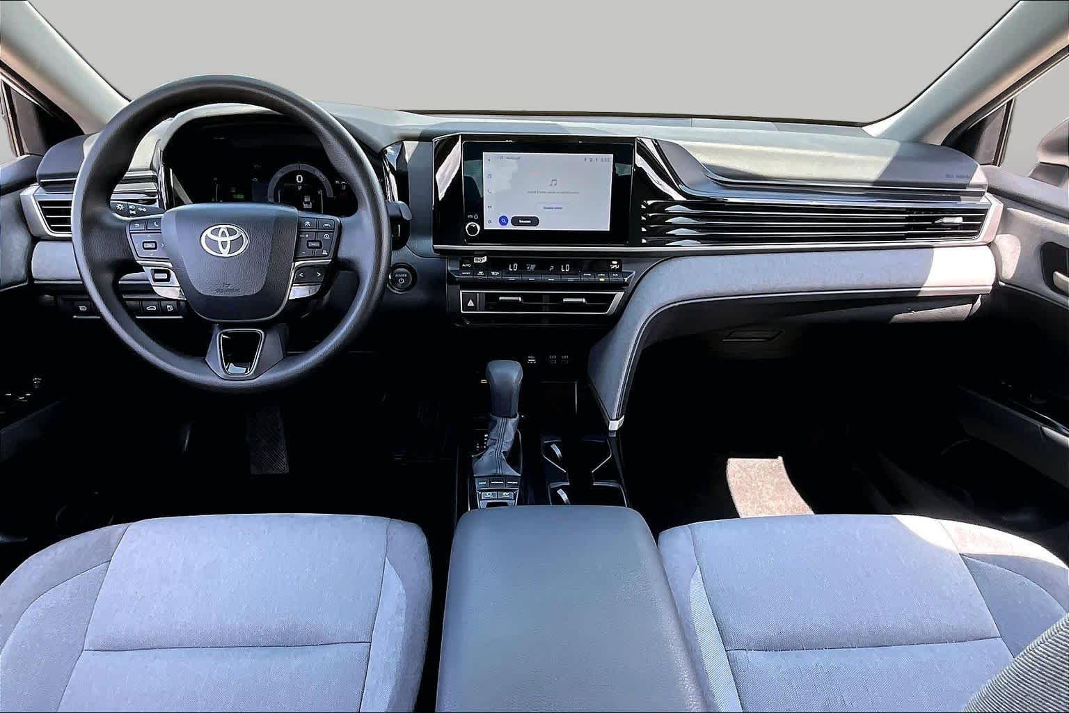 Used 2025 Ice Cap Toyota LE image 15