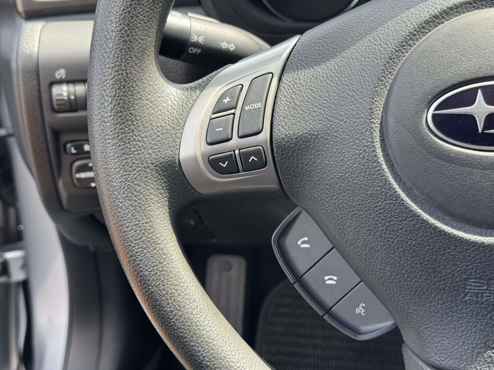 Used 2013 Ice Silver Metallic Subaru 2.5X image 21