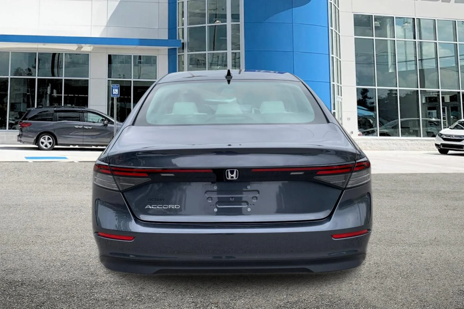 Used 2025 Gray Honda SE image 4