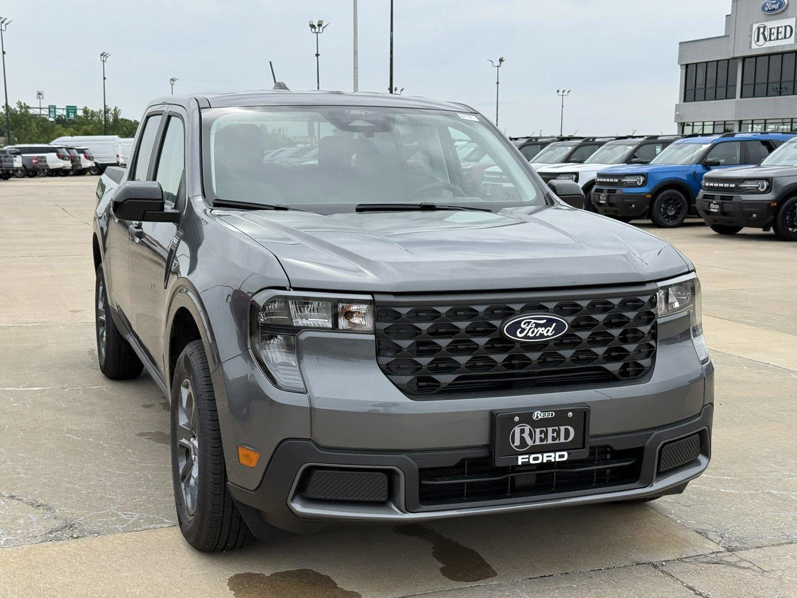 New 2026 Carbonized Gray Metallic Ford XLT image 2