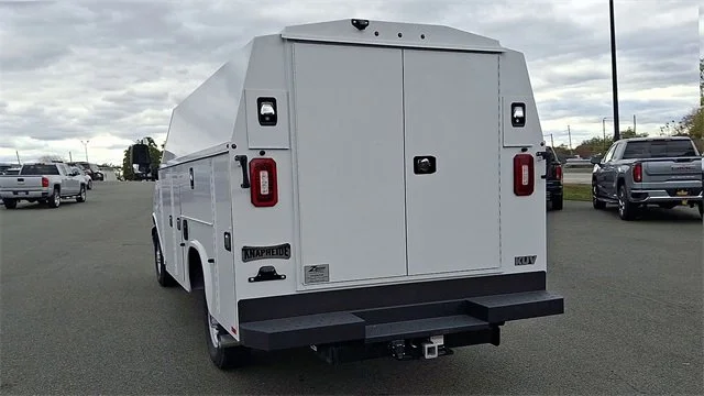 New 2025 Summit White GMC 1WT image 8