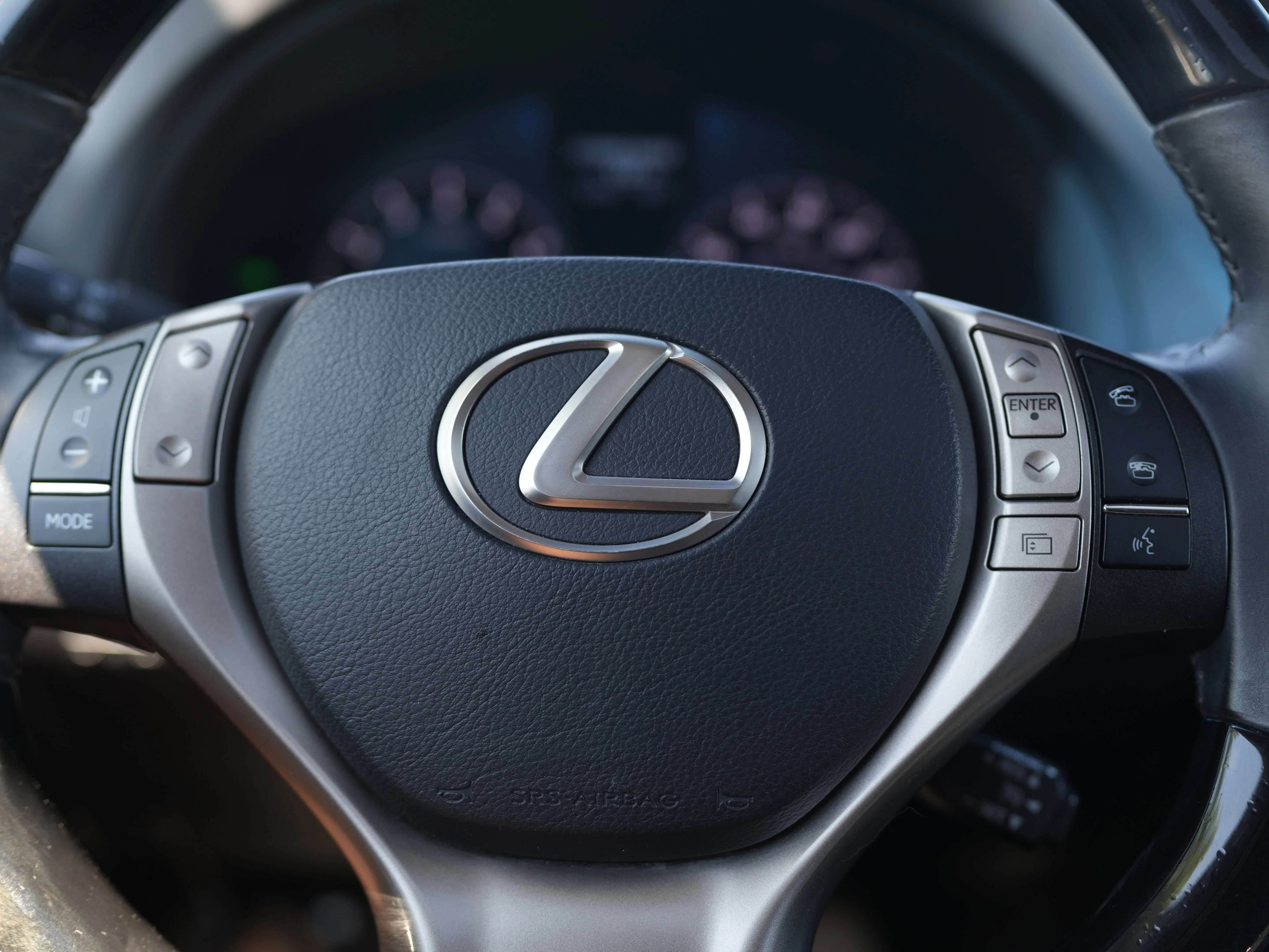 Used 2013 Black Lexus  image 20