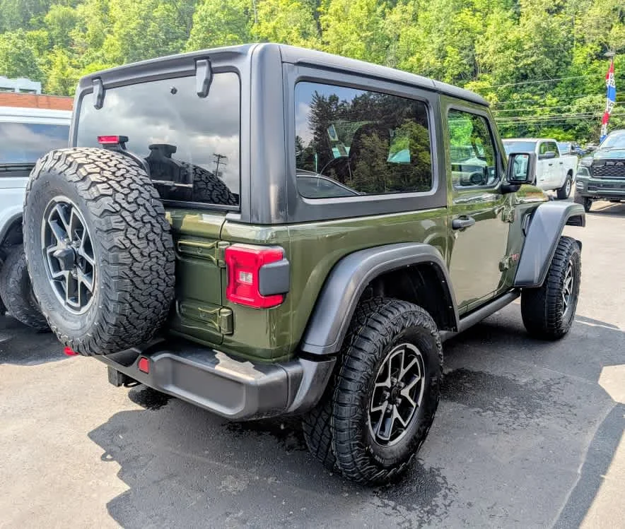 Used 2024 Sarge Green Clearcoat Jeep Rubicon image 4