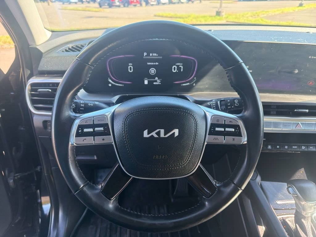 Used 2023 Ebony Black Kia S image 28
