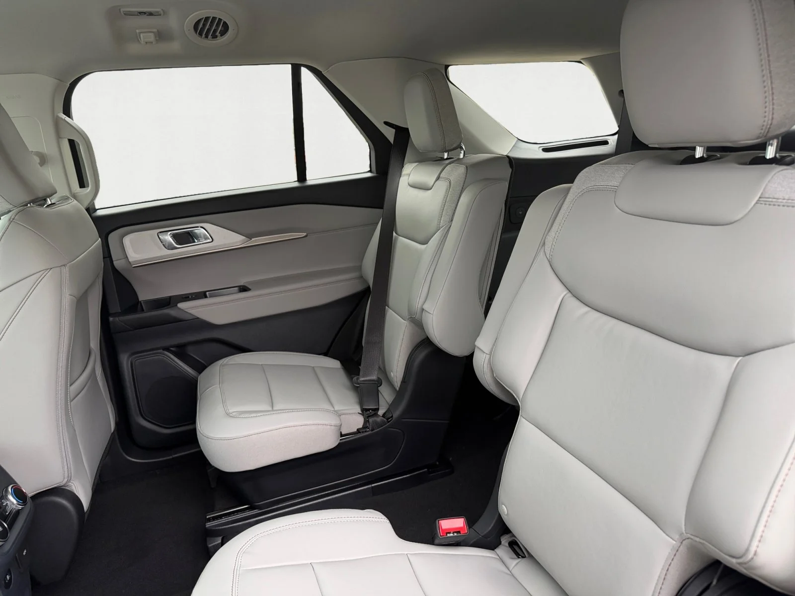 New 2026 Carbonized Gray Metallic Ford Active image 13