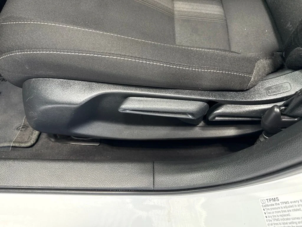 Used 2023 White Honda LX image 19
