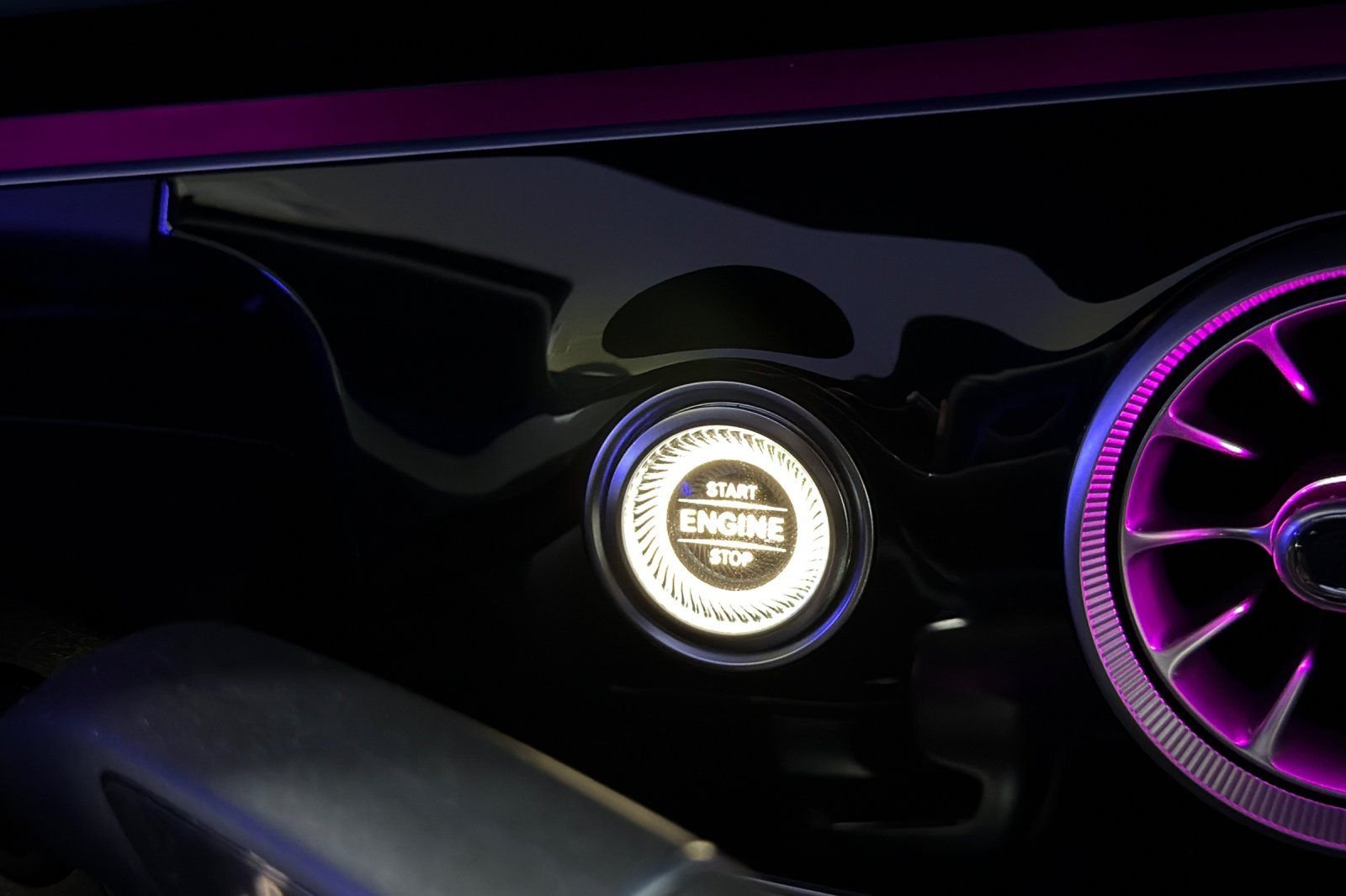 New 2026 Obsidian Black Metallic Mercedes-Benz Base image 23