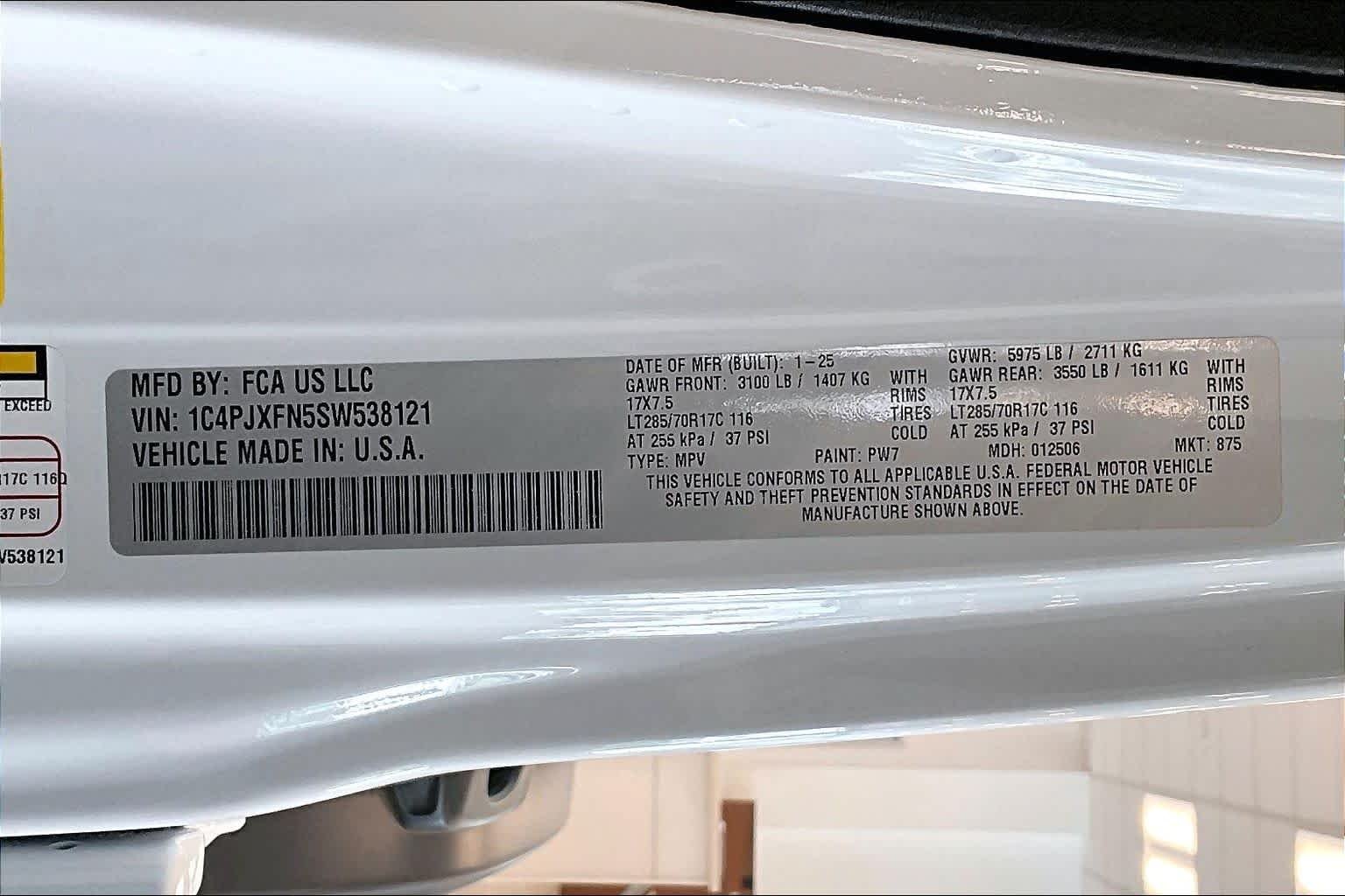 Used 2025 Bright White Clearcoat Jeep Rubicon image 32