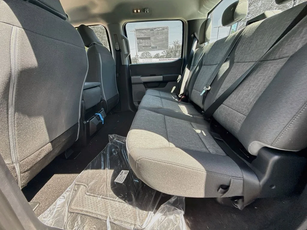New 2026 Oxford White Ford F-250® XL image 22