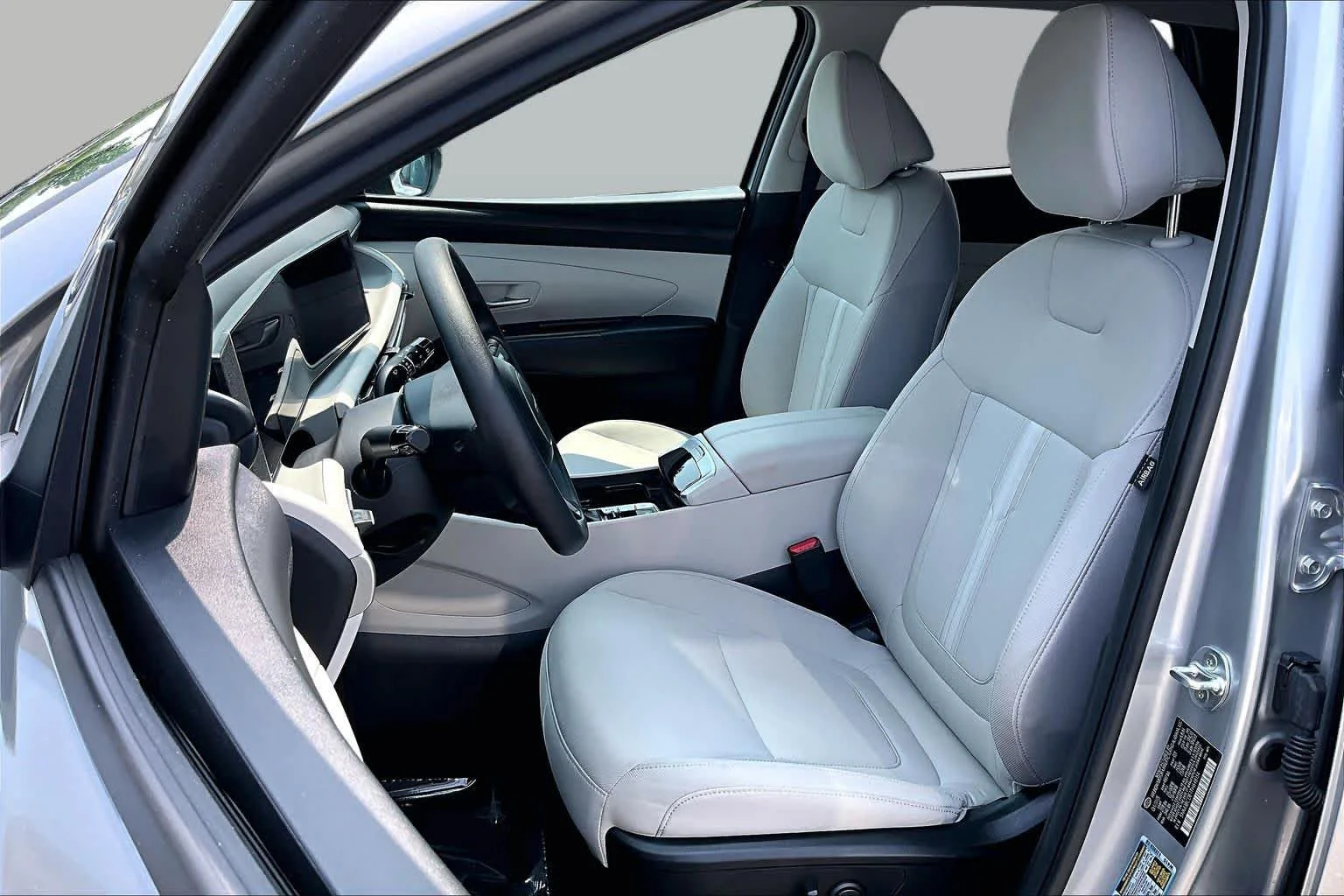 Used 2026 Shimmering Silver Hyundai SEL image 8