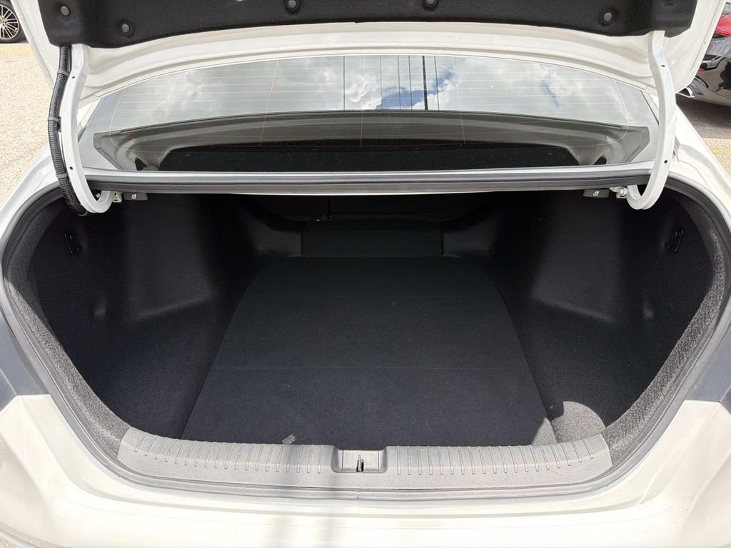 Used 2024  Honda Touring image 8