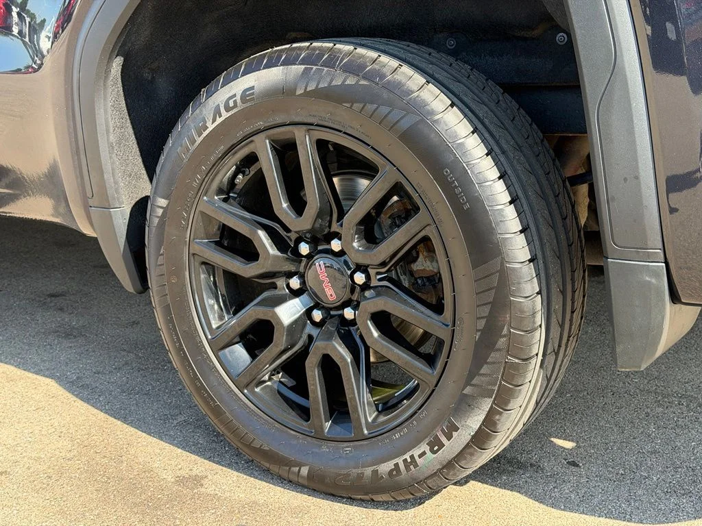 Used 2022 Gray GMC Elevation image 26