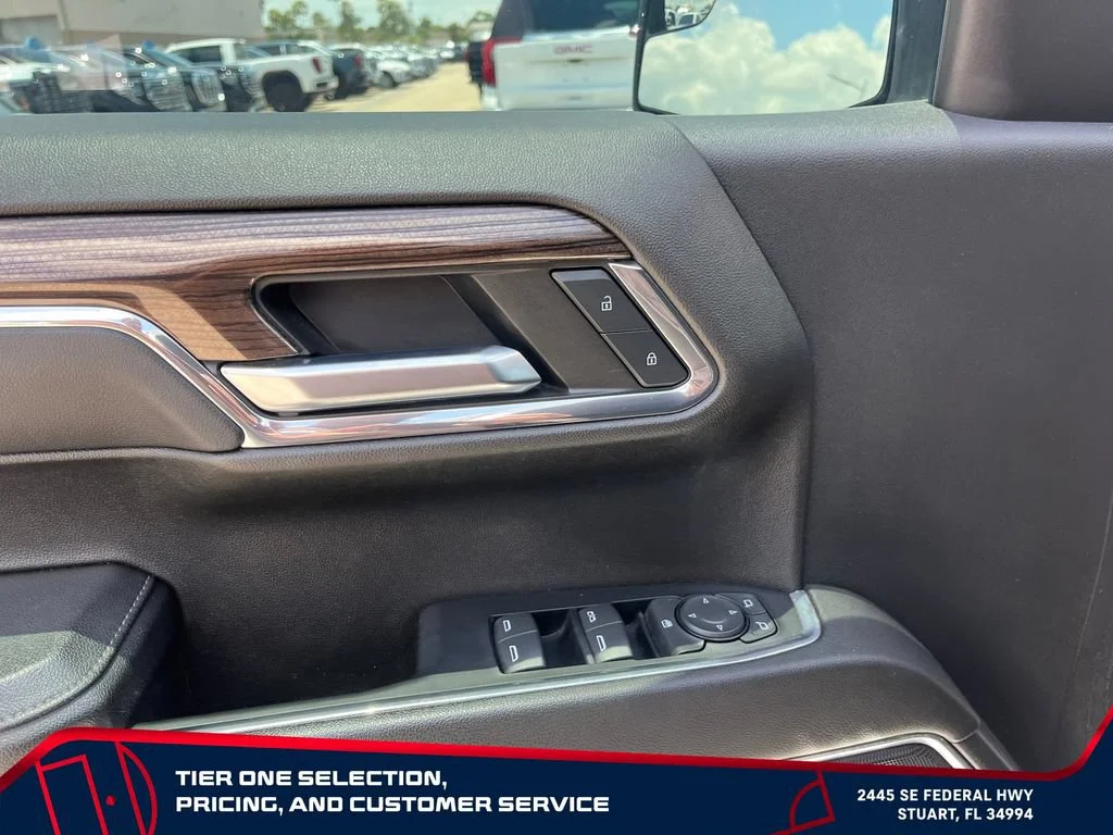 Used 2024 Summit White Chevrolet RST image 23