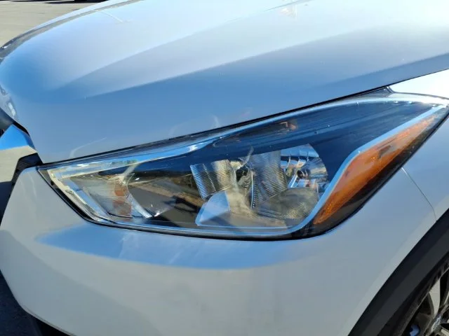 Used 2018 White Nissan SV image 3