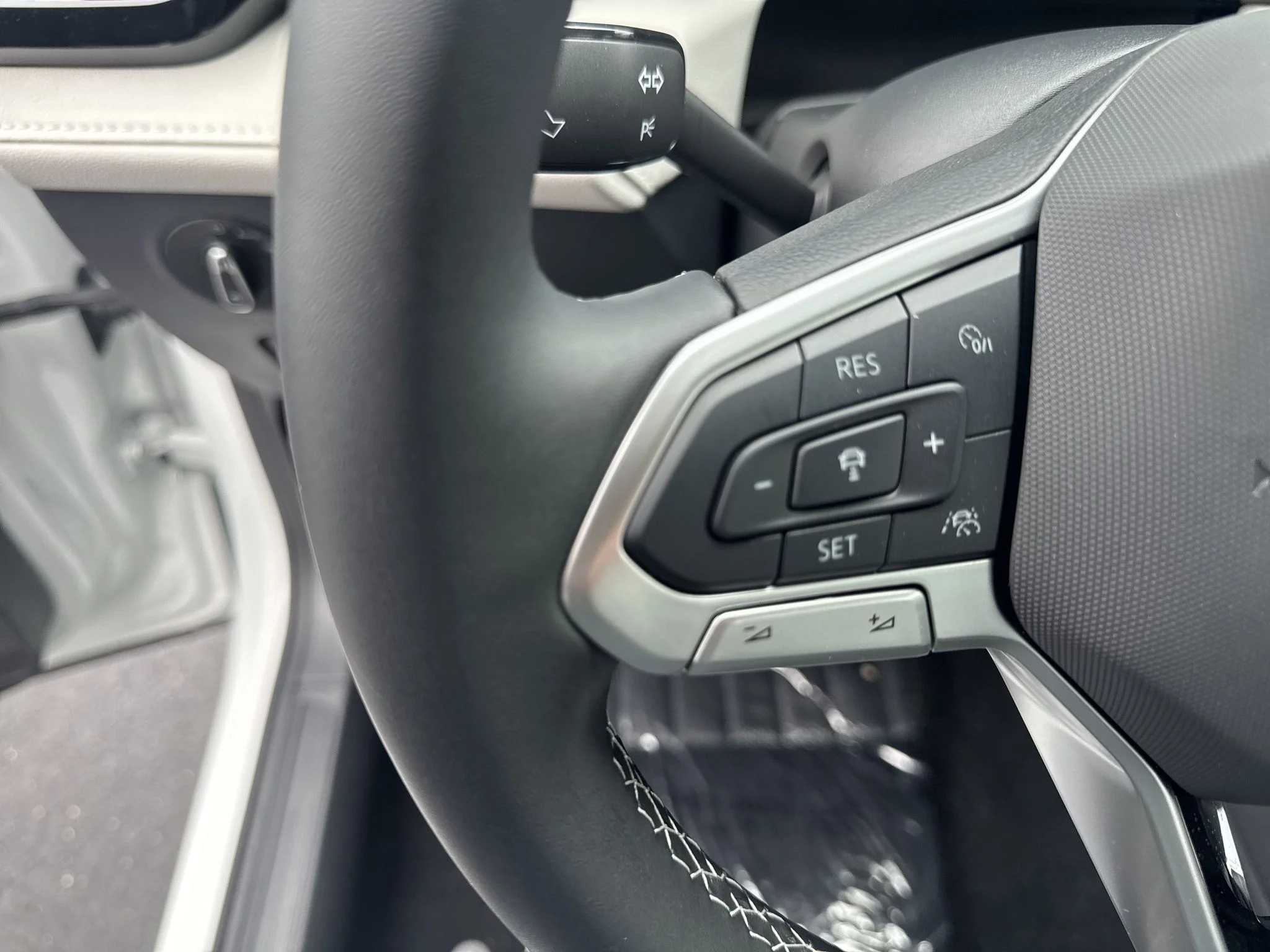 Certified Used 2025 Pure White Volkswagen S image 17
