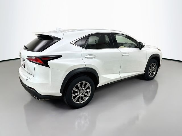 Used 2017  Lexus 200t image 7