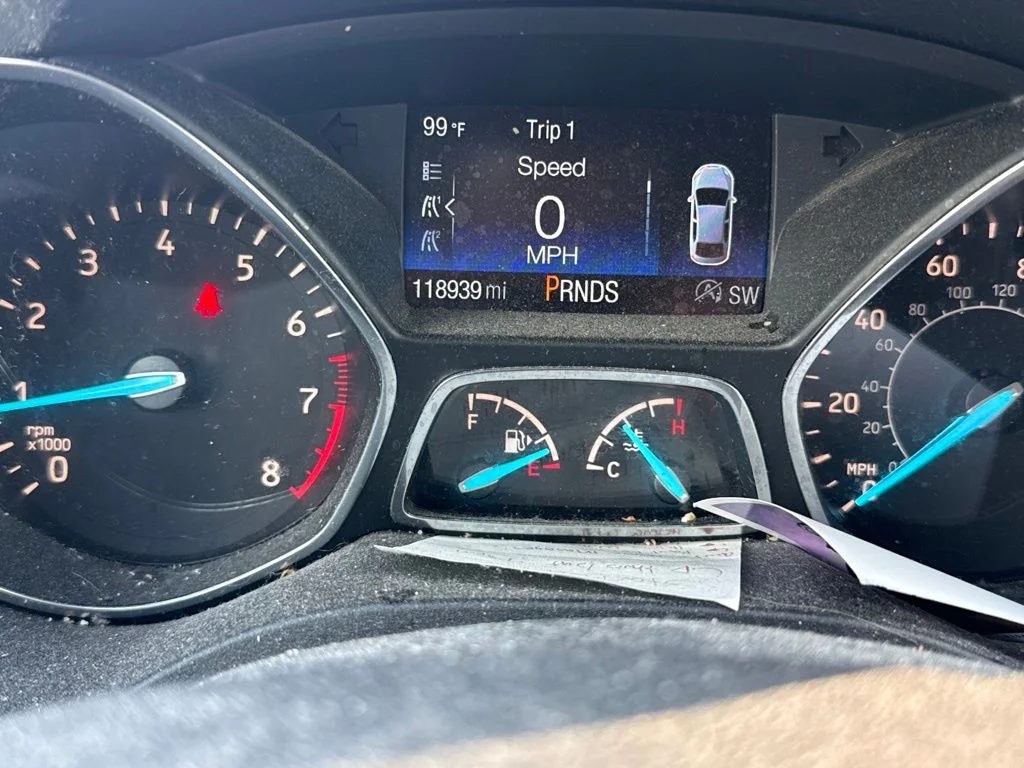 Used 2019 Silver Ford SE image 24