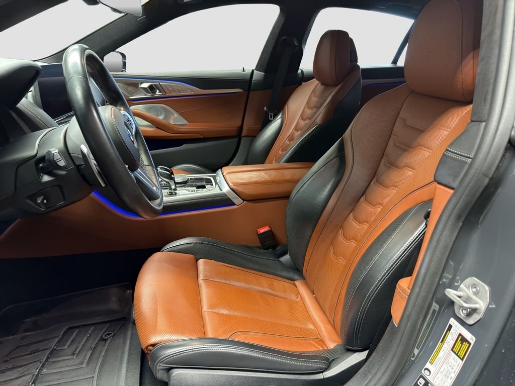 2025 BMW 8 Series M850i - Photo 11