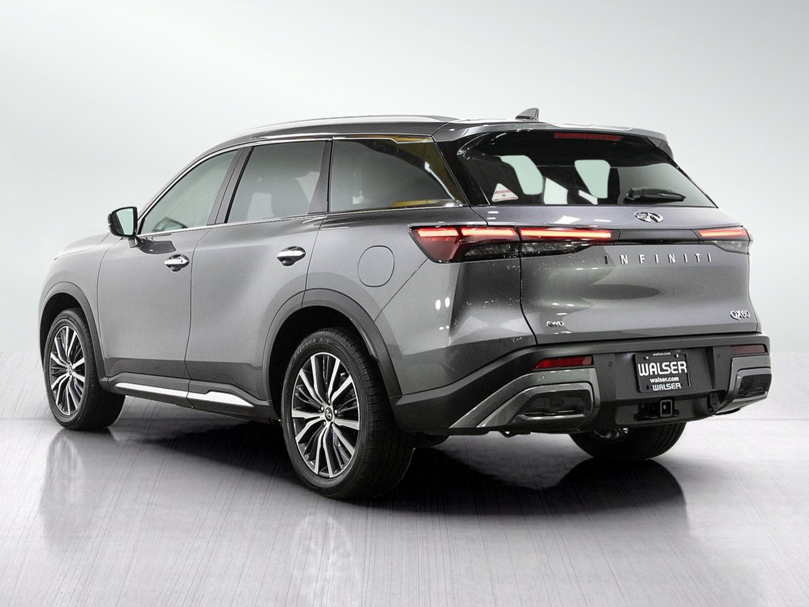 Used 2023 Graphite Shadow INFINITI Sensory image 3