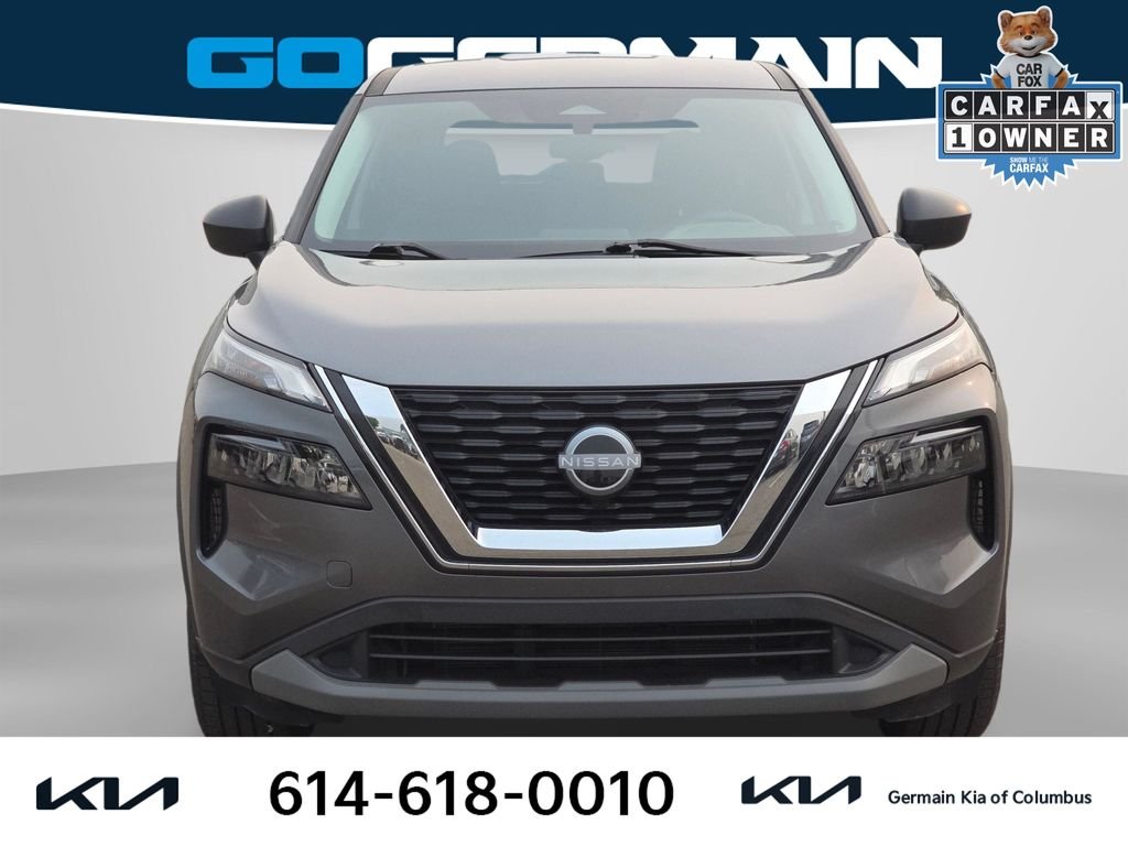Used 2023 Gray Nissan S image 3