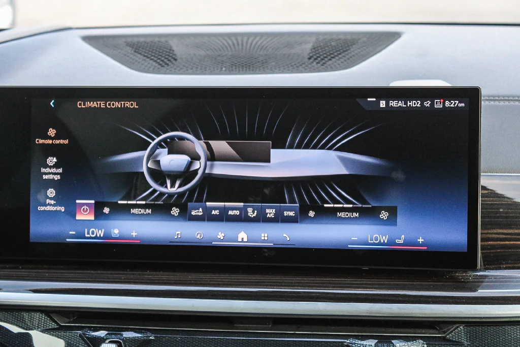 Used 2025 Black BMW xDrive50e image 15