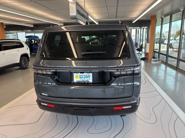 New 2026 Baltic-Gray Metallic Clear-Coat Exterior Paint Jeep Limited Altitude image 4