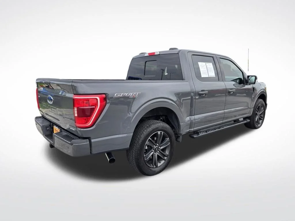 Used 2021 Gray Ford XLT image 3