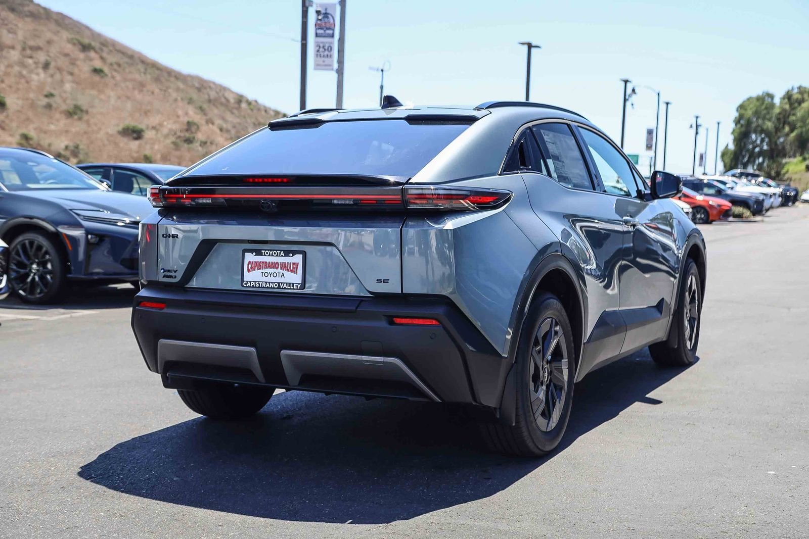 New 2026 Overcast Toyota  SE image 4