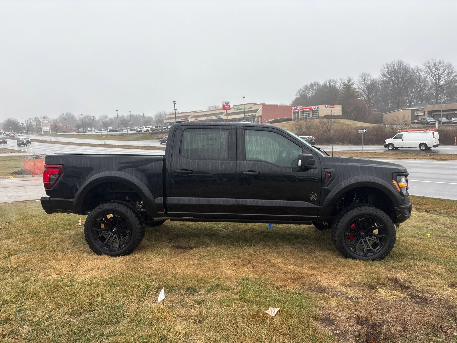 New 2026 Agate Black Metallic Ford XLT image 9