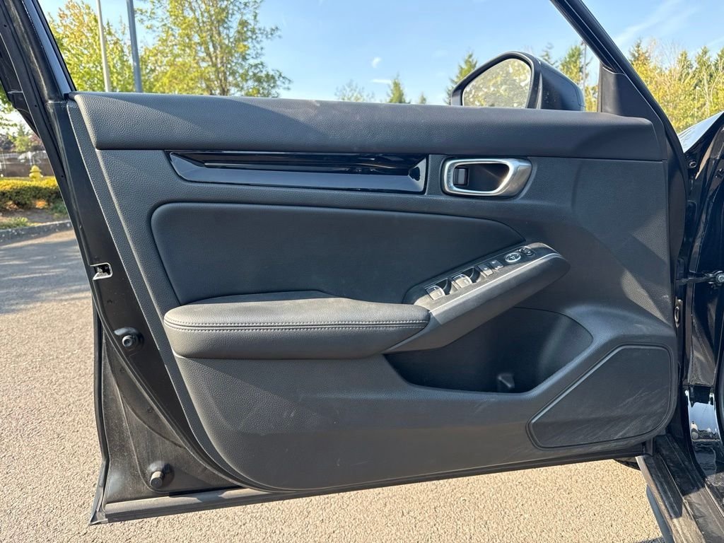 Used 2025 Crystal Black Pearl Honda Sport Touring image 18