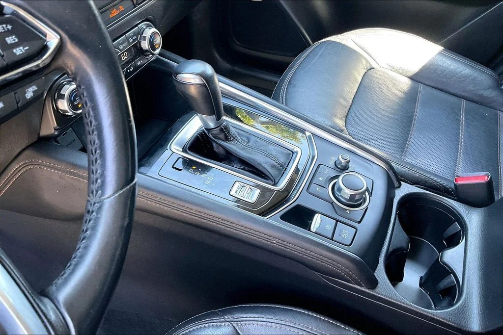 Used 2018 White Mazda Grand Touring image 17