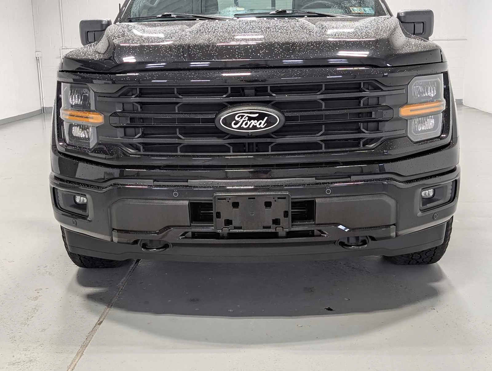 Used 2024 Agate Black Metallic Ford XLT image 2