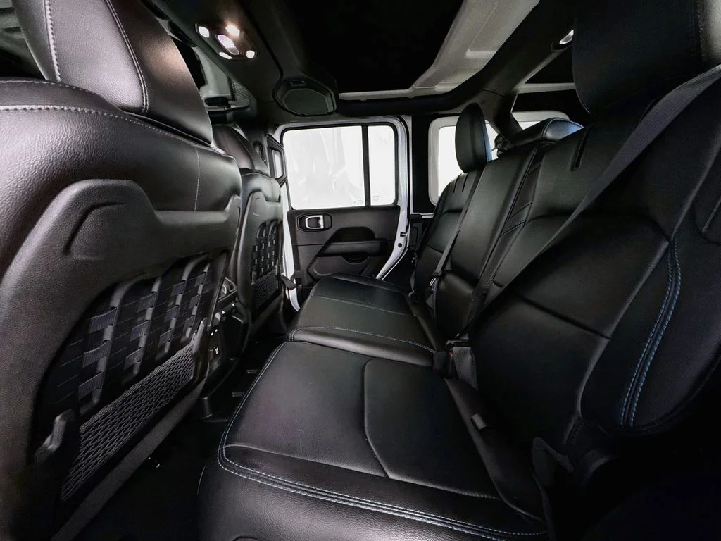 Used 2022 White Jeep Unlimited Rubicon 4xe image 23