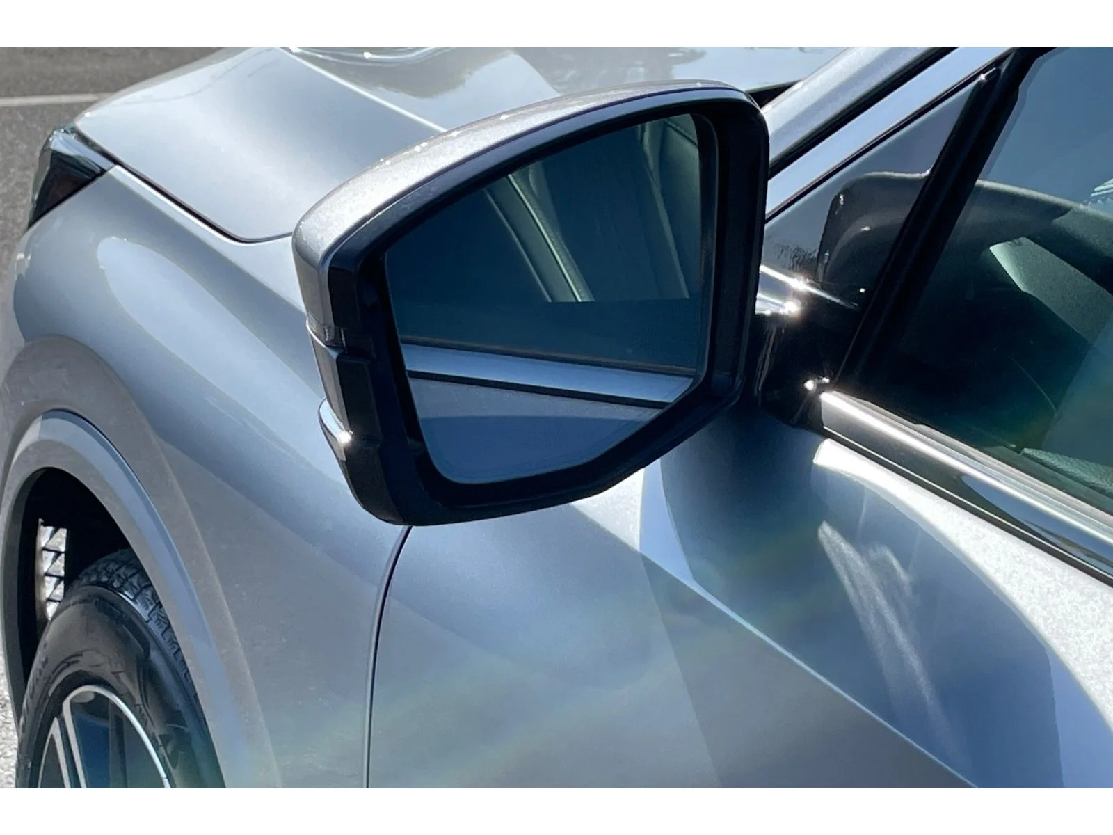 Used 2026 Solar Silver Metallic Acura w/Advance Package image 54