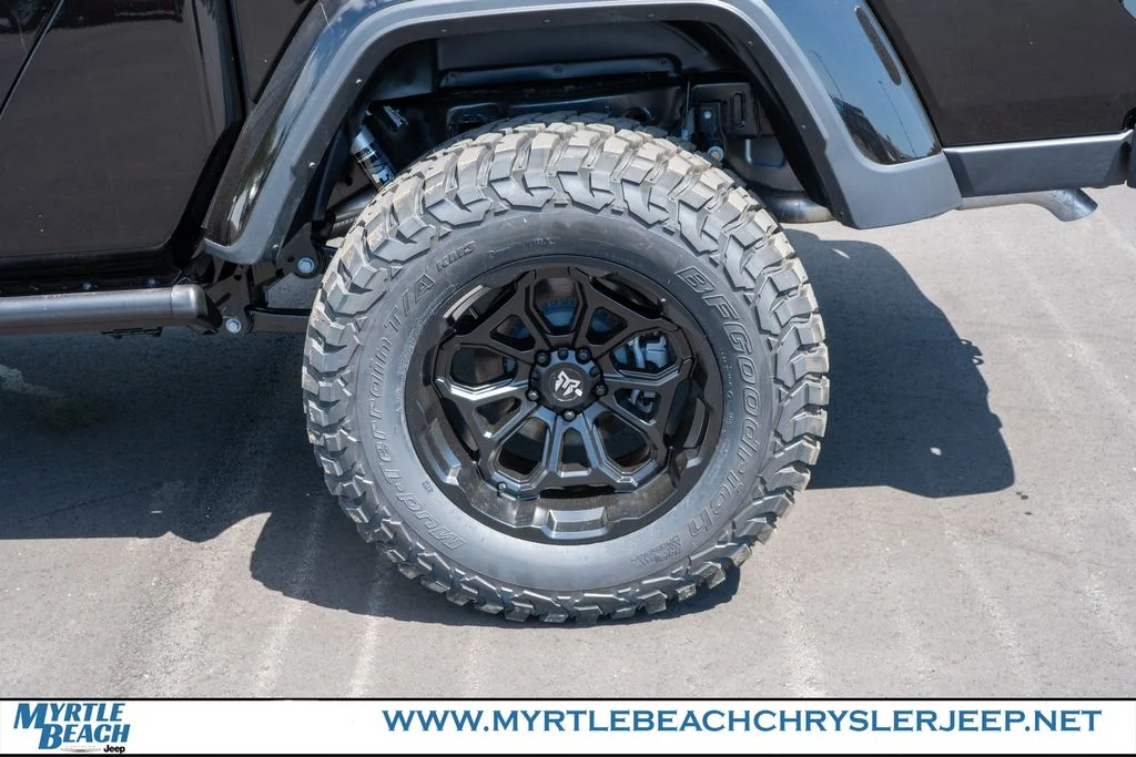 New 2026 Black Clear-Coat Exterior Paint Jeep Sport S image 12