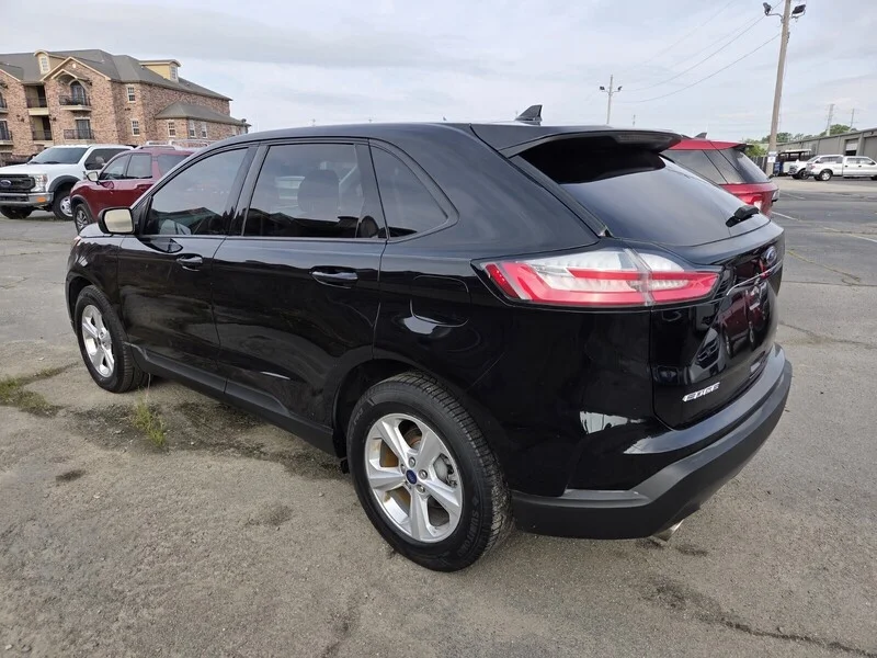Used 2019 BLACK FORD SE FWD image 8