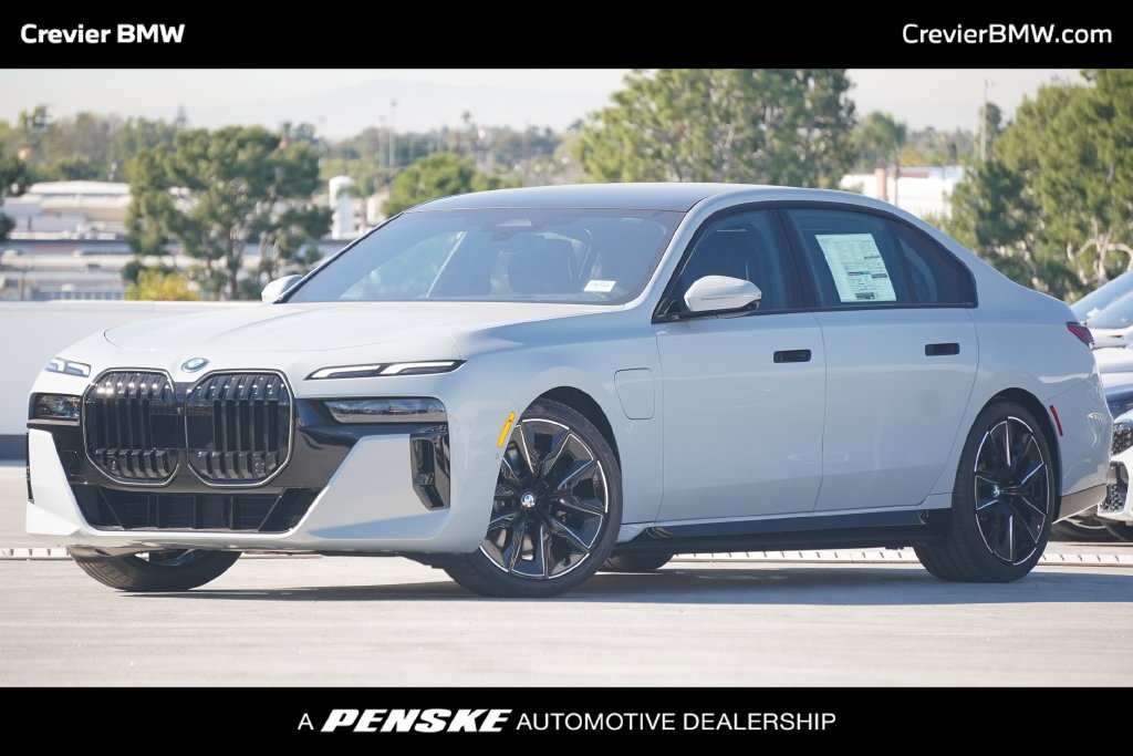 Used 2026 Brooklyn Gray Metallic BMW 750e xDrive image 1