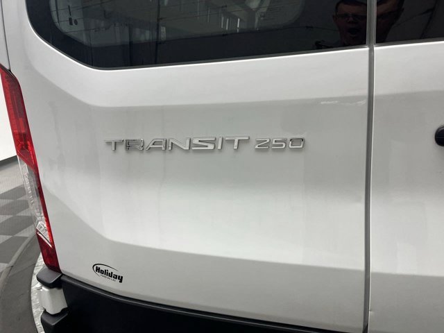 Used 2025 Oxford White Ford 250 image 23