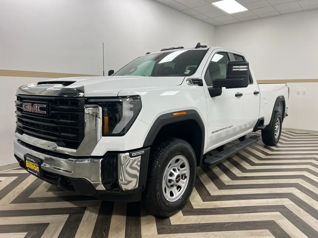 2026 GMC Sierra 4WD Double Cab Standard Box Pro's photo