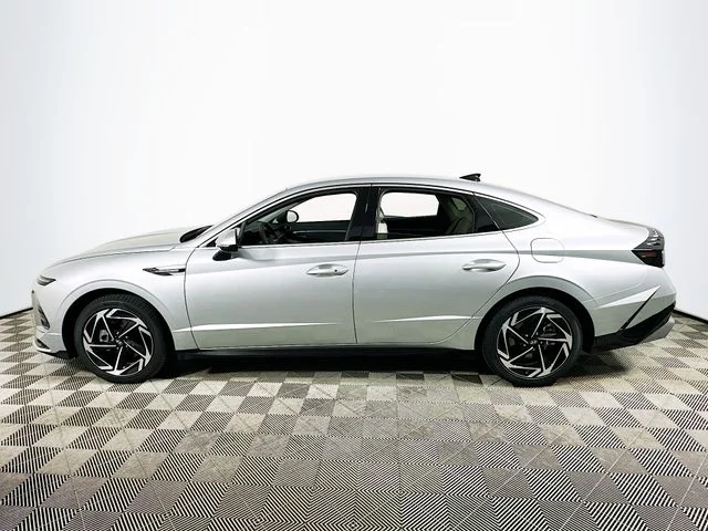 New 2026 Silver Hyundai SEL Sport image 6