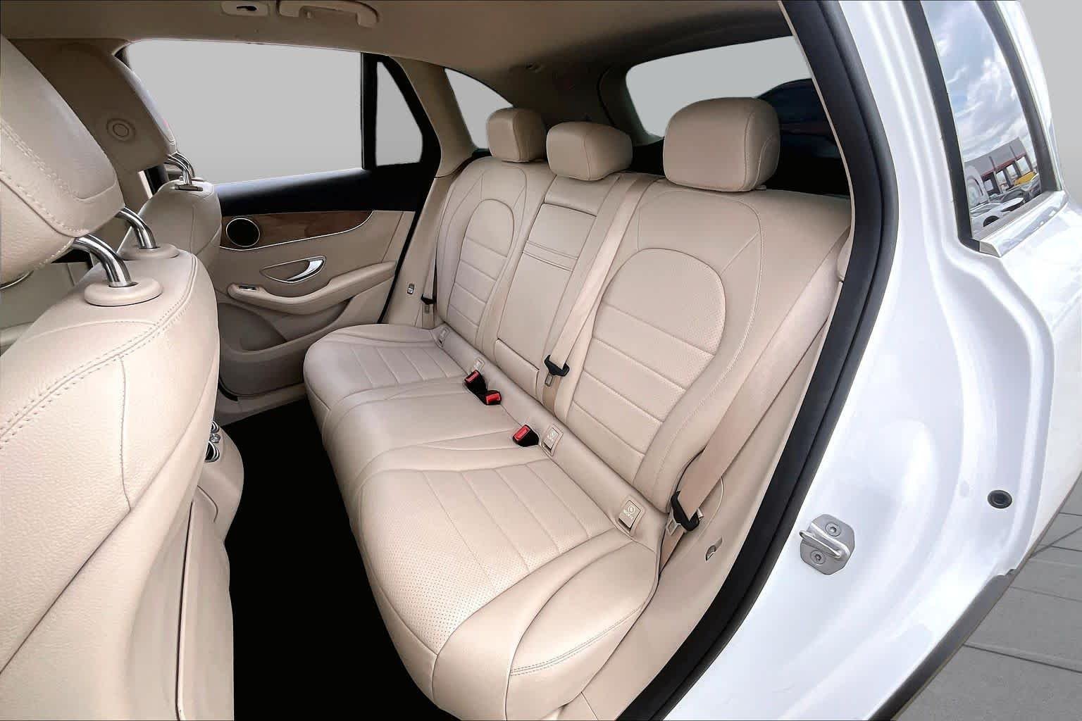 Used 2018 Polar White Mercedes-Benz GLC 300 image 19