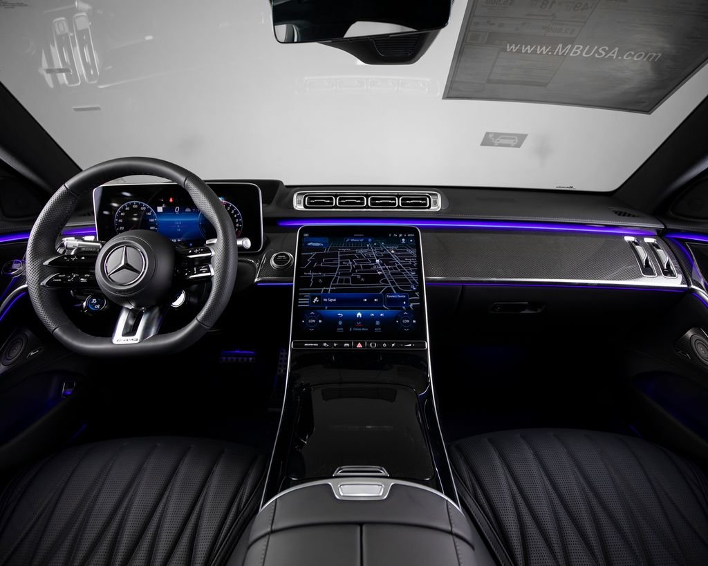 New 2026 MANUFAKTUR Moonlight White Metallic Mercedes-Benz S 63 E AMG® image 6