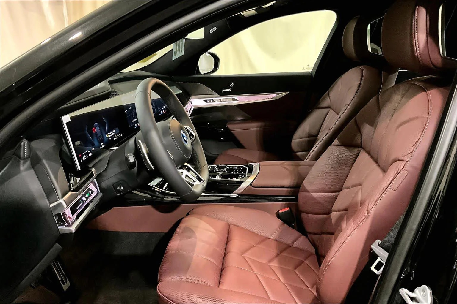 New 2026 Black Sapphire Metallic BMW 750e xDrive image 13
