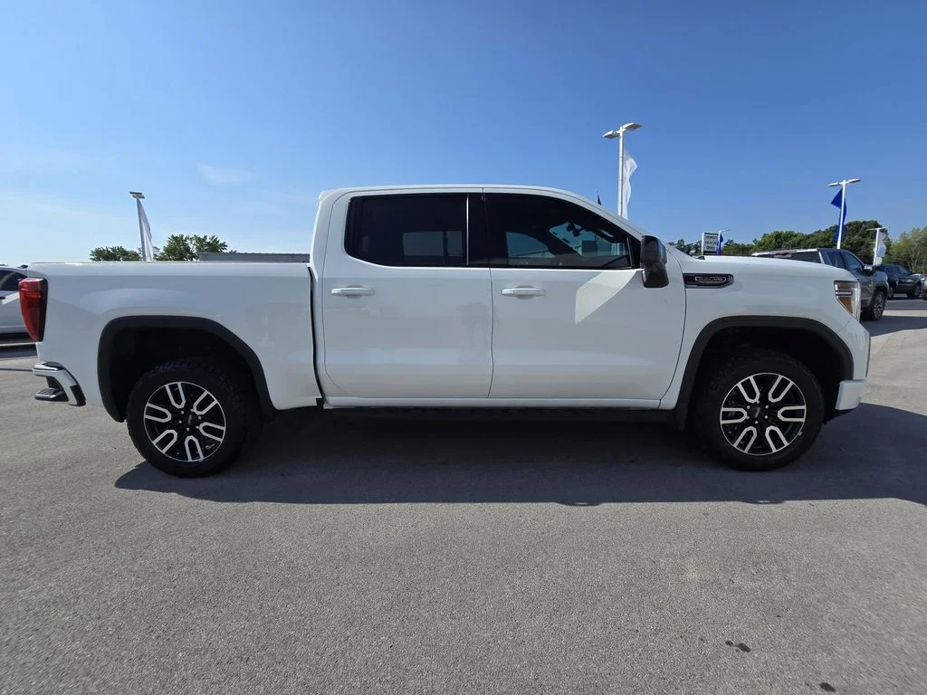 Used 2021 SUMMIT WHITE GMC AT4 image 8