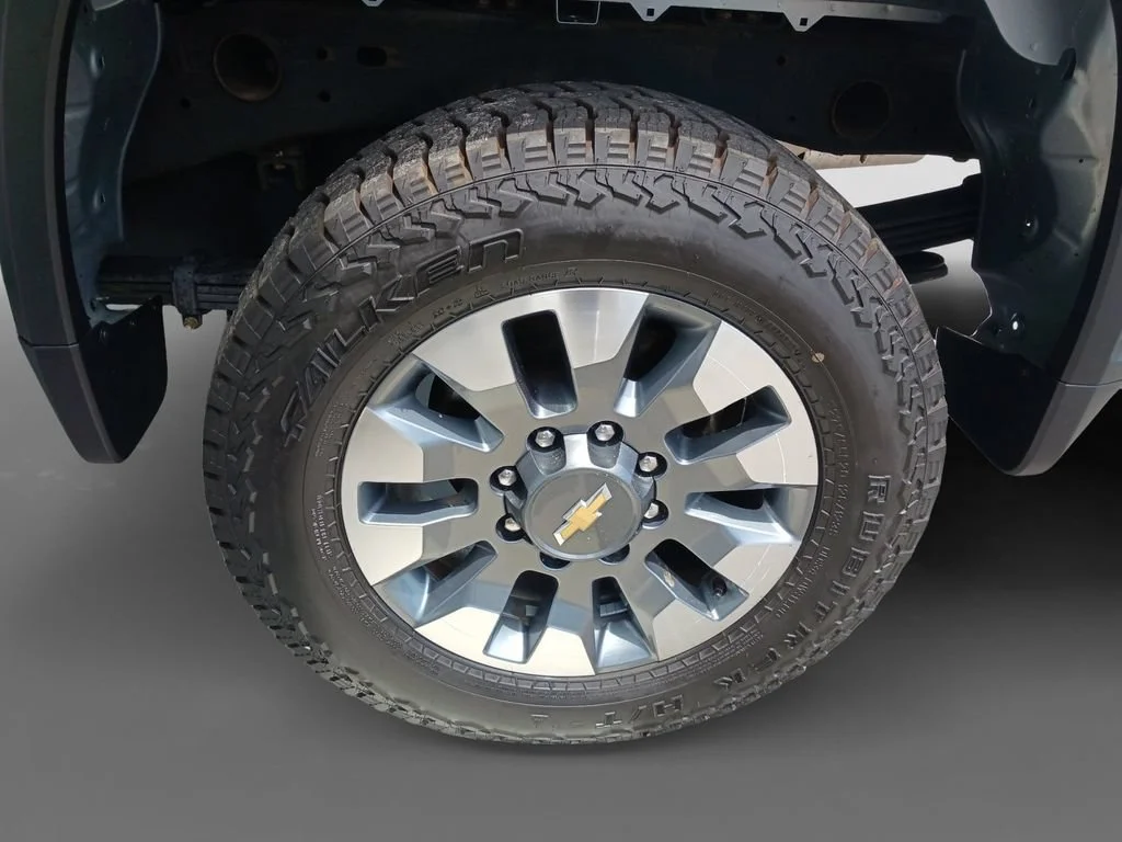 Used 2024 Sterling Gray Metallic Chevrolet Custom image 8