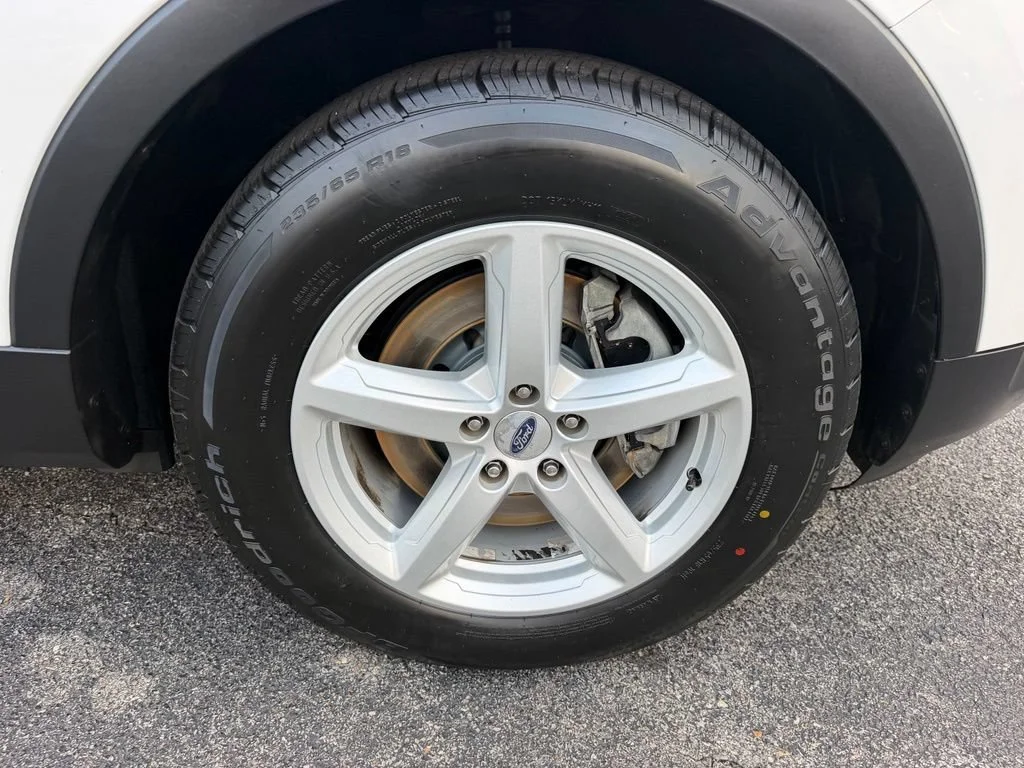 Used 2016 White Ford XLT image 32
